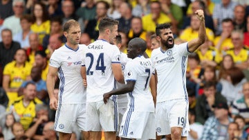 El Chelsea celebra un gol de Costa