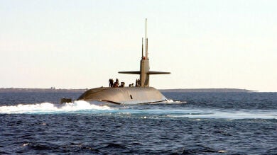 Un submarino nuclear de EEUU choca contra un barco de asistencia en el Pacífico