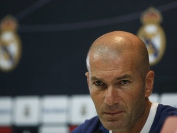 Zinedine Zidane en rueda de prensa