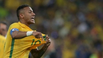 Neymar celebra su gol contra Alemania en la final olímpica