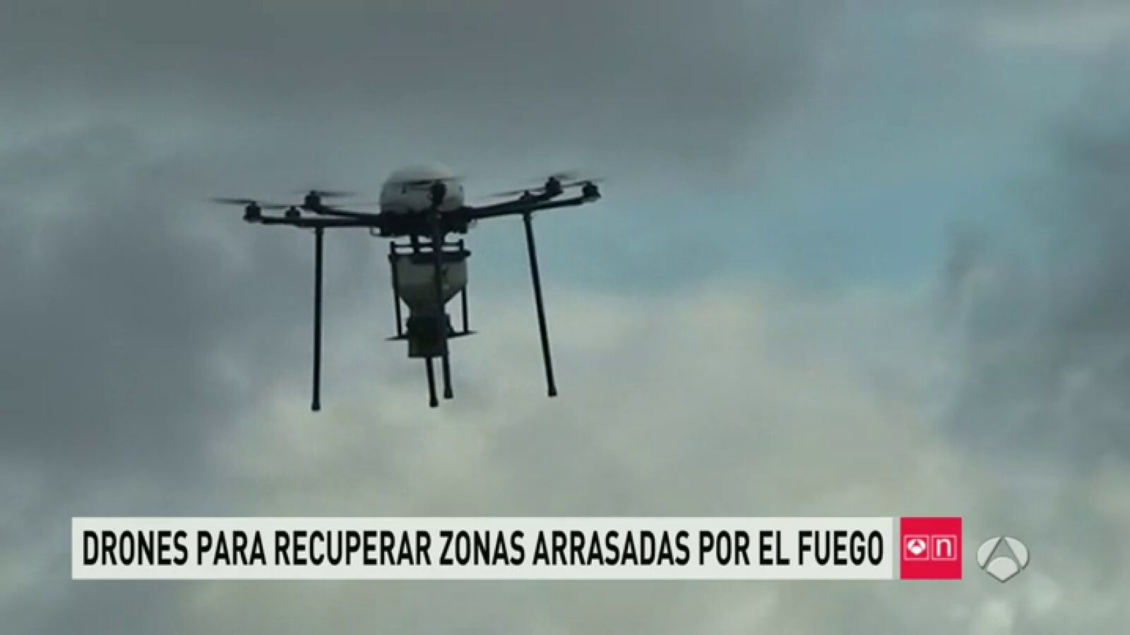 Una empresa española crea un dron capaz de rehabilitar el terreno tras un incendio en tiempo récord