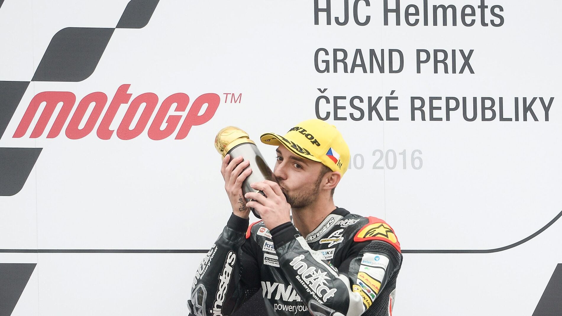 Jonas Folger consigue la primera victoria de la temporada en Moto2