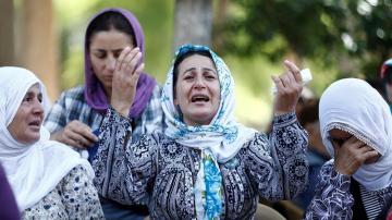 Mujeres tras el atentado de Turquía