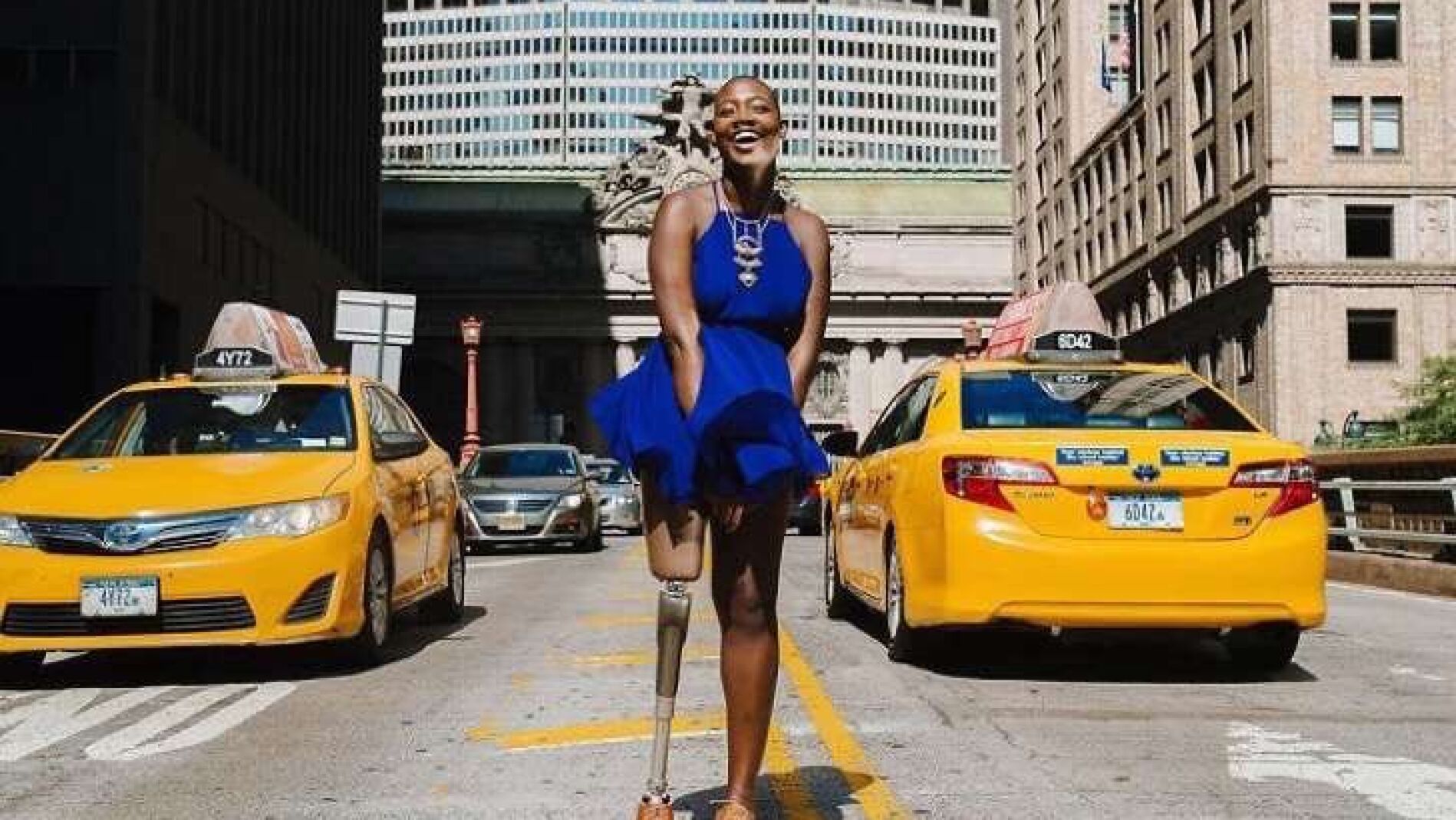 Mama Cax la peculiar bloguera de moda que lucha a favor de los discapacitados.