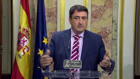 Frame 3.895776 de: Aitor Esteban se declara sorprendido y cabreado con el discurso de Rajoy 