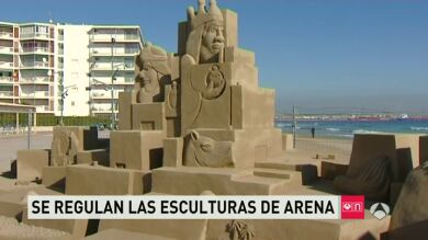 Benidorm recupera las esculturas de arena en sus playas 