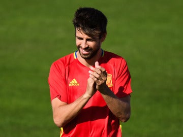 Gerard Piqué en un entrenamiento con España.