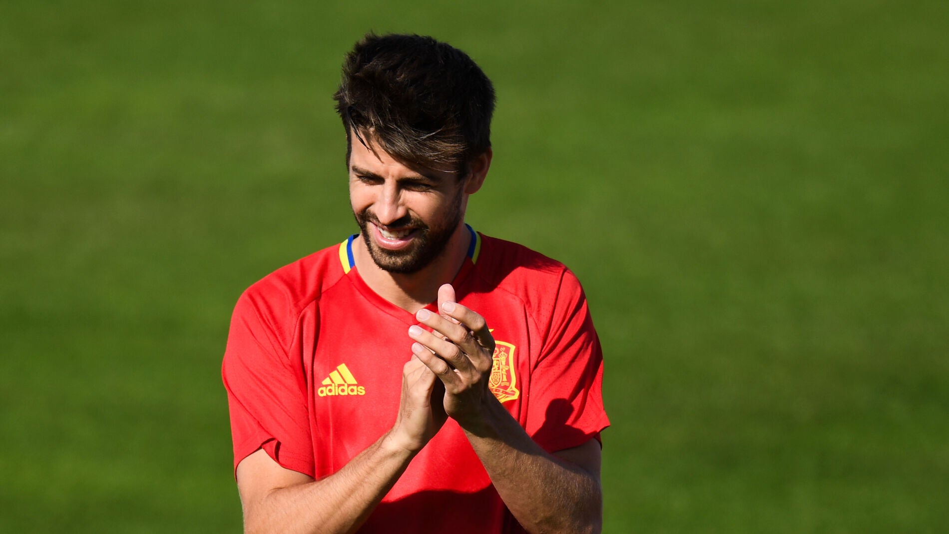 Gerard Piqu&eacute; en un entrenamiento con Espa&ntilde;a.