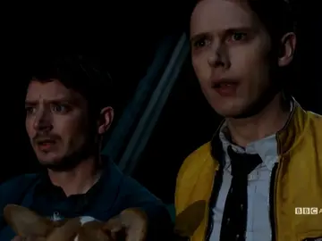 Frame 2.398857 de: Elijah Wood protagoniza la serie 'Dirk Gently' Frame 2.398857 de: Elijah Wood protagoniza la serie 'Dirk Gently'