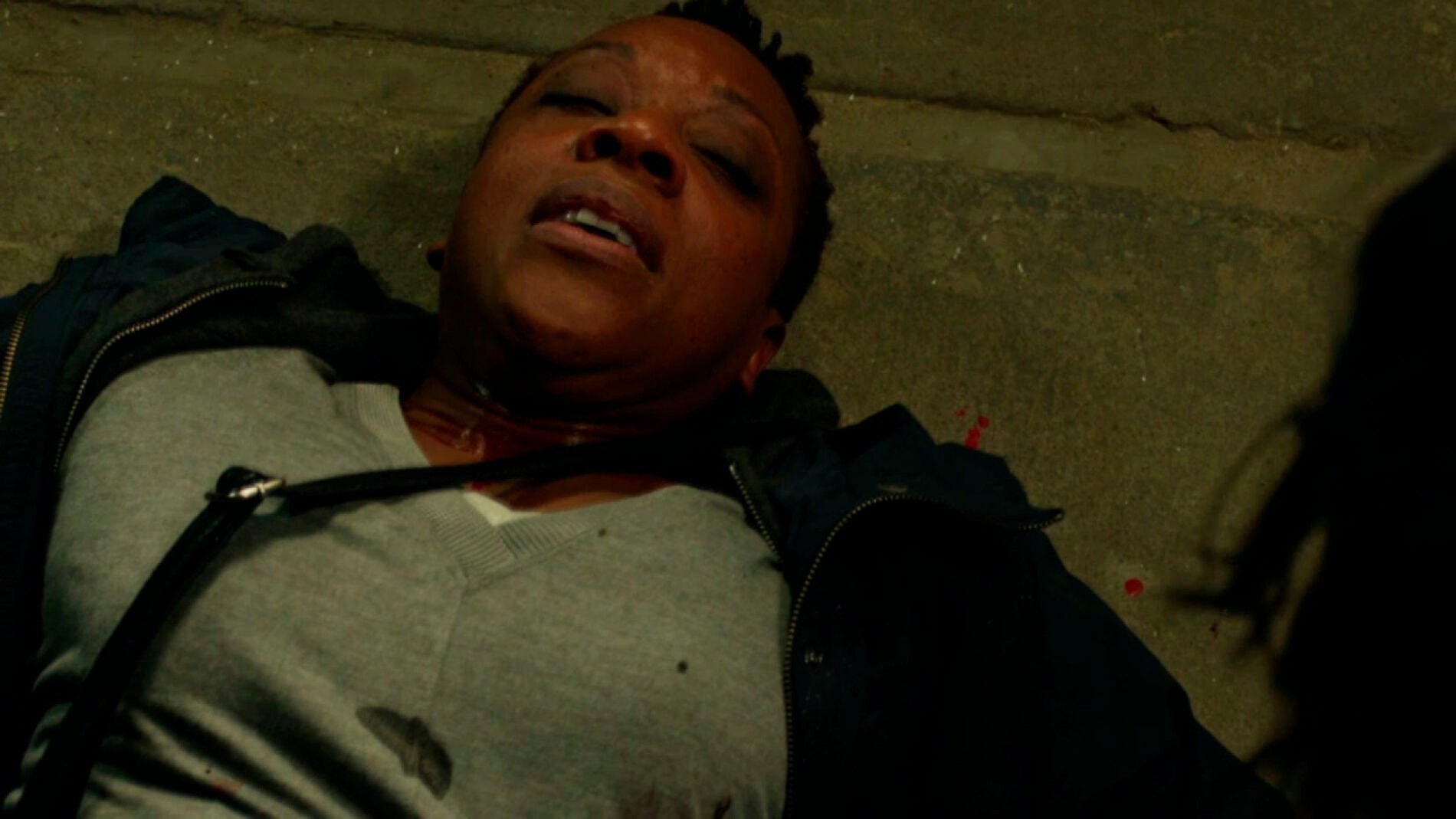 Mayfair muere en los brazos de Jane