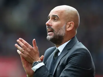 Guardiola, en el banquillo del Manchester City Guardiola, en el banquillo del Manchester City