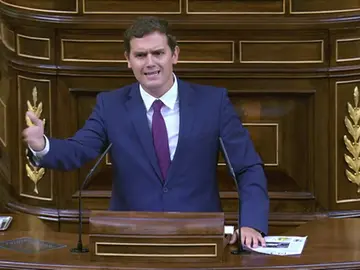 Frame 20.230793 de: Rivera echa en cara a Iglesias sus “insultos” a Felipe González y Adolfo Suárez Frame 20.230793 de: Rivera echa en cara a Iglesias sus “insultos” a Felipe González y Adolfo Suárez