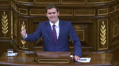 Rivera echa en cara a Iglesias sus “insultos” a Felipe González y Adolfo Suárez