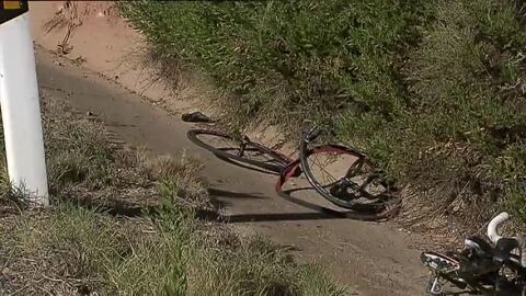 Frame 11.466494 de: Prisi&oacute;n provisional para el conductor que atropell&oacute; a dos ciclistas