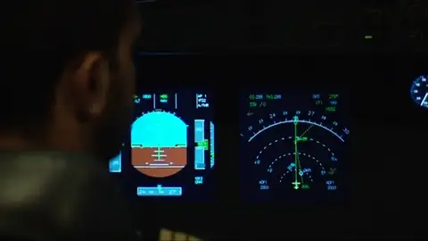 Frame 41.416213 de: Entrenamiento específico de los pilotos para evitar turbulencias Frame 41.416213 de: Entrenamiento específico de los pilotos para evitar turbulencias