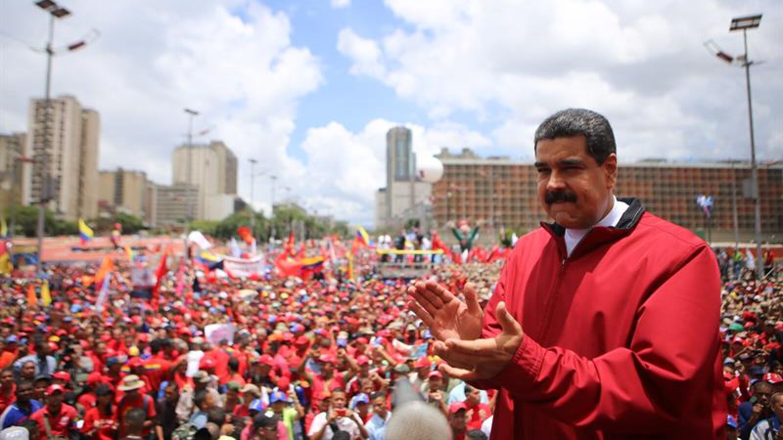 La esposa de Leopoldo López denuncia a Maduro por crímenes de lesa humanidad
