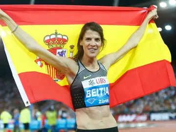 Ruth Beitia celebra su victoria en la Diamond League Ruth Beitia celebra su victoria en la Diamond League