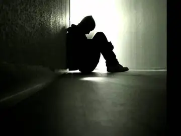 Joven triste Joven triste