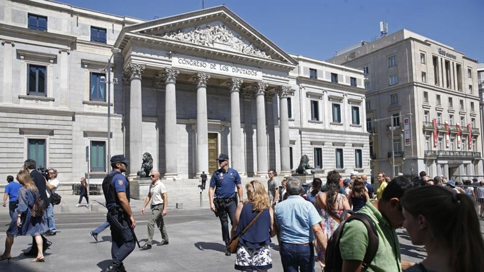  Exterior del Congreso de los Diputados 