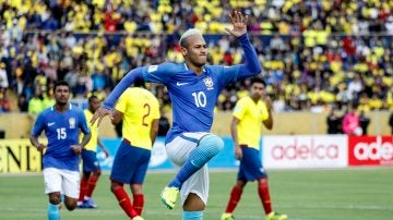 Neymar celebrando el 0-1 ante Ecuador.