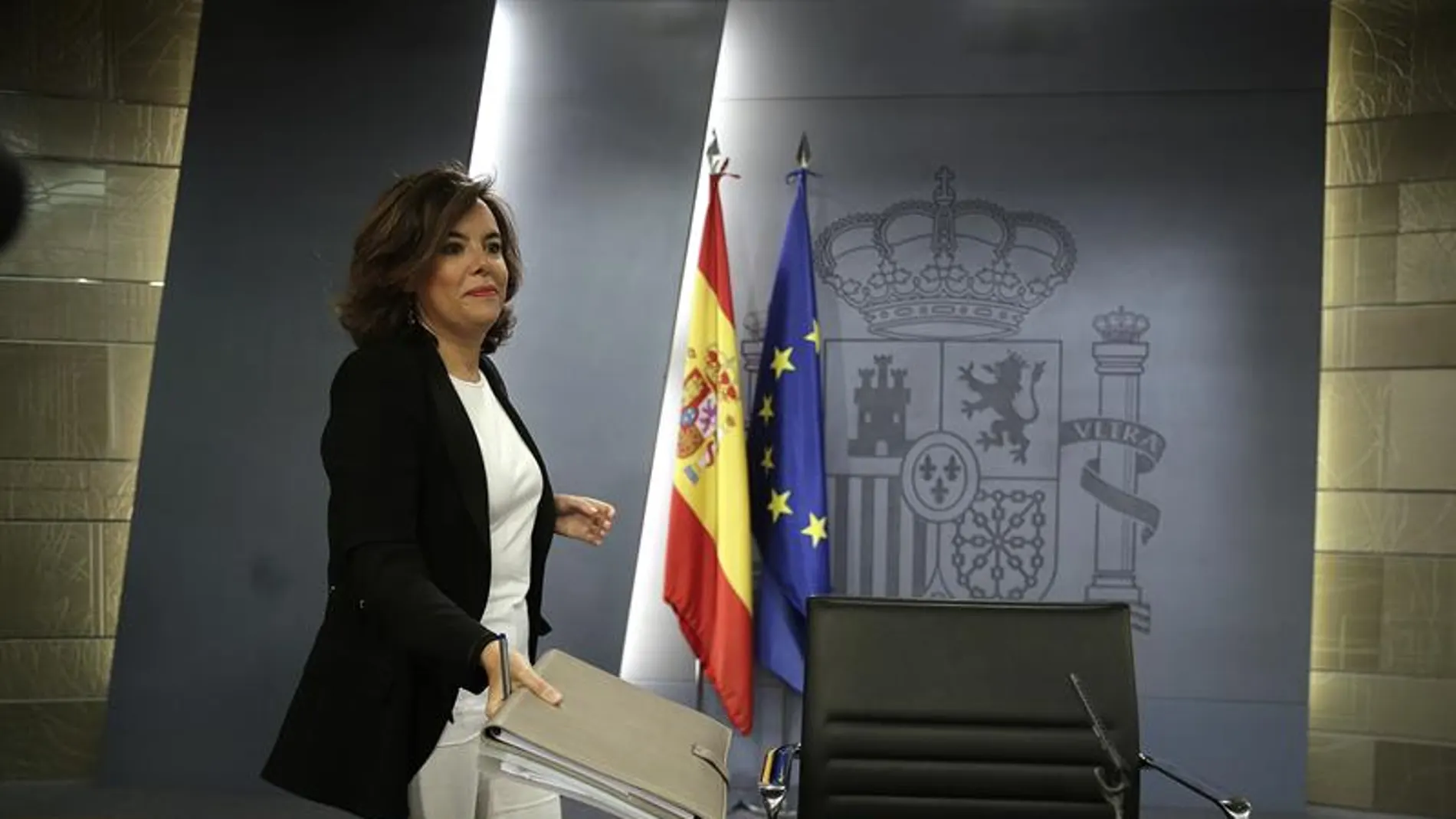La vicepresidenta del Gobierno en funciones, Soraya Sáenz de Santamaría, ha apelado a la "responsabilidad" del líder socialista La vicepresidenta del Gobierno en funciones, Soraya Sáenz de Santamaría, ha apelado a la "responsabilidad" del líder socialista