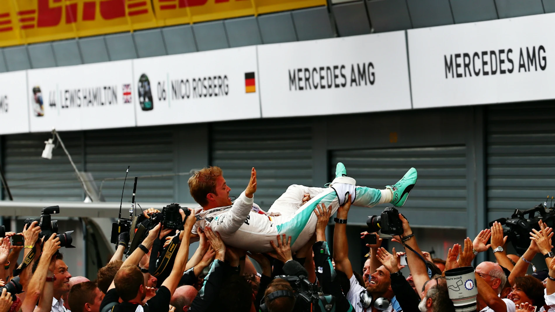 Rosberg gana en Italia