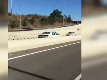 Frame 30.422434 de: Se busca un conductor, que circuló varios kilómetros en dirección contraria Frame 30.422434 de: Se busca un conductor, que circuló varios kilómetros en dirección contraria