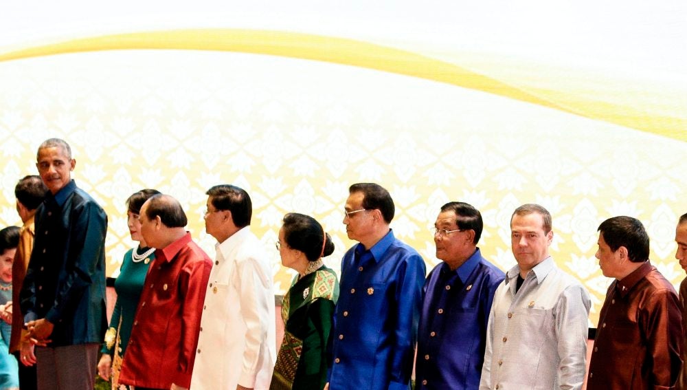 Duterte y Obama se reúnen brevemente en Laos tras su incidente diplomático
