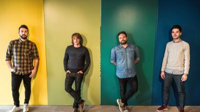 El vocalista y el batería del grupo Supersubmarina evolucionan favorablemente