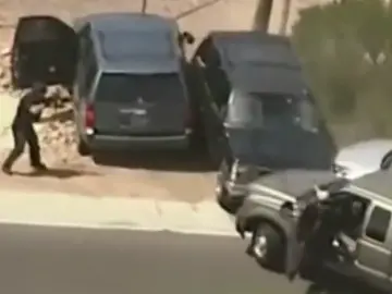 Frame 20.564634 de: Un ladrón es abatido por la policía tras ser perseguido a toda velocidad Frame 20.564634 de: Un ladrón es abatido por la policía tras ser perseguido a toda velocidad