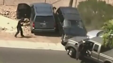 Frame 20.564634 de: Un ladr&oacute;n es abatido por la polic&iacute;a tras ser perseguido a toda velocidad