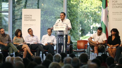 Otegi tras conocer su inhabilitación como candidato en las elecciones vascas: 