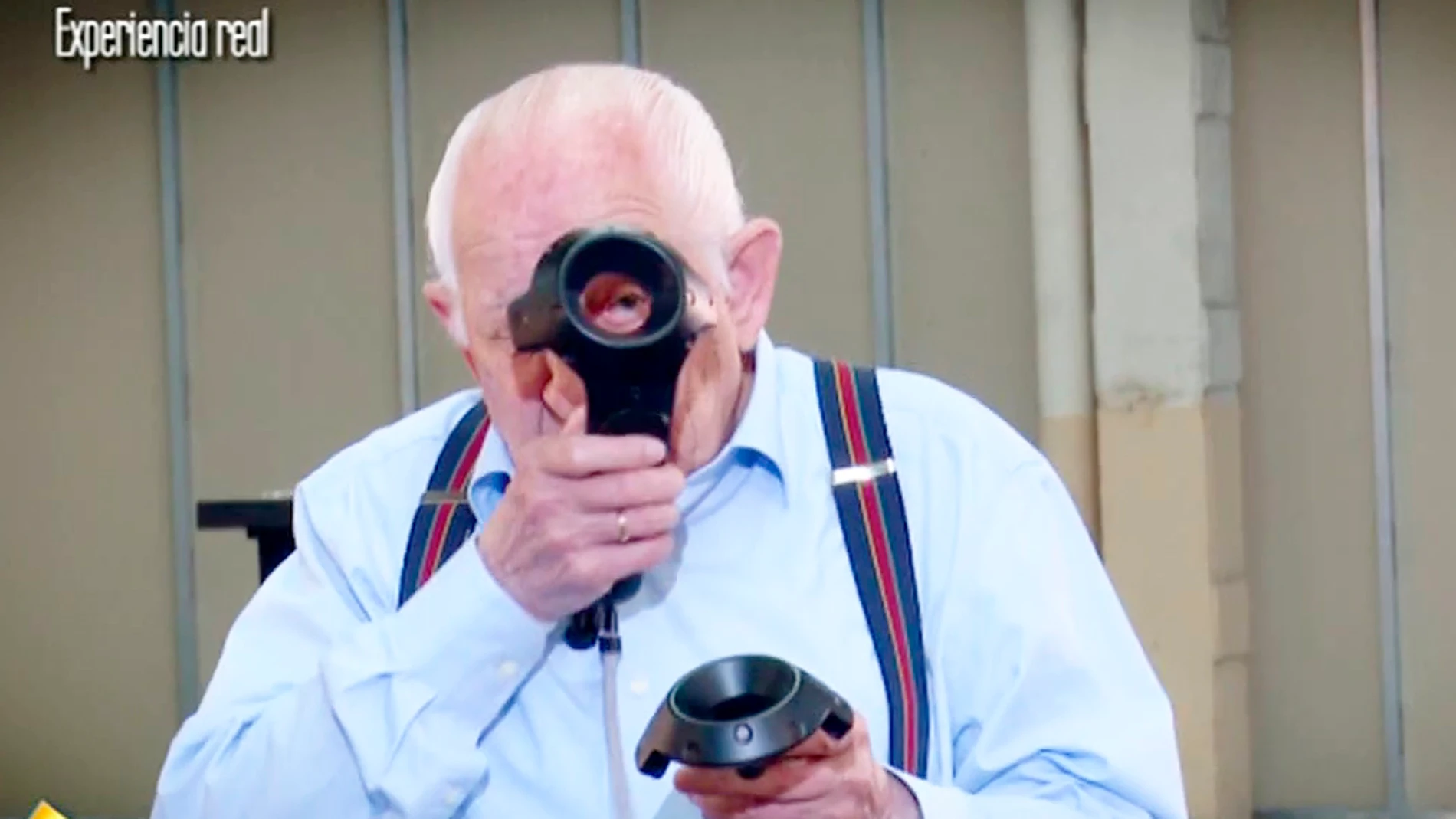 ¿Qué pasa cuando un señor de 90 años descubre la realidad virtual?