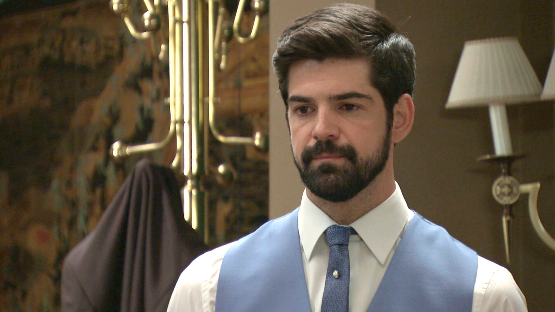 Alonso amenaza a su madre con no volverla a ver si no acepta a Marta