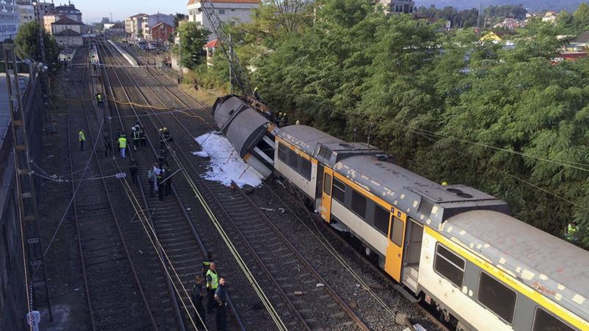 Tren descarrilado en O Porri&ntilde;o