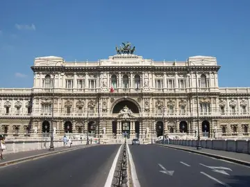 Fachada del Tribunal Supremo de Italia Fachada del Tribunal Supremo de Italia