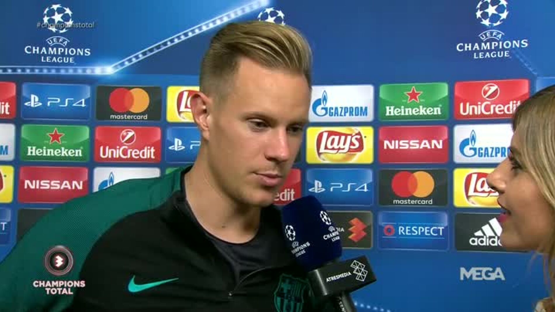 Ter Stegen habla con Susana Guasch