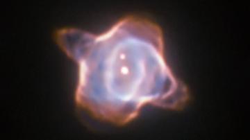    Nebulosa de Stingray, una nebulosa planetaria situada a 2400 años luz de la Tierra.