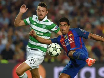 Luis Suárez remata de volea ante el Celtic Luis Suárez remata de volea ante el Celtic