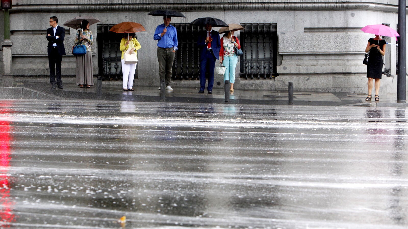 ¿Sabías que en días de lluvia eres menos sensible a los precios? Si las tiendas los subiesen esos días aumentarían sus ventas
