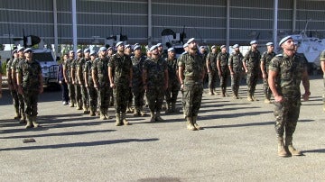 Cascos azules españoles formando en la base Miguel de Cervantes, sede del contingente español desplegado en el marco de la Fuerza Interina de Naciones Unidas en el sur del Líbano