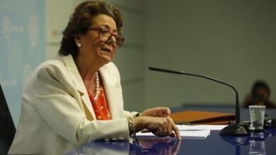 Rita Barberá ganará unos 2.300 euros más al mes cuando pase a formar parte del Grupo Mixto en el Senado