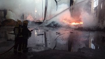 Incendio en una planta de tratamiento de pan