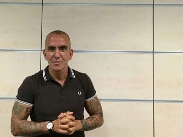 Paolo Di Canio muestra un tatuaje fascista en plena emisión de Sky Sports