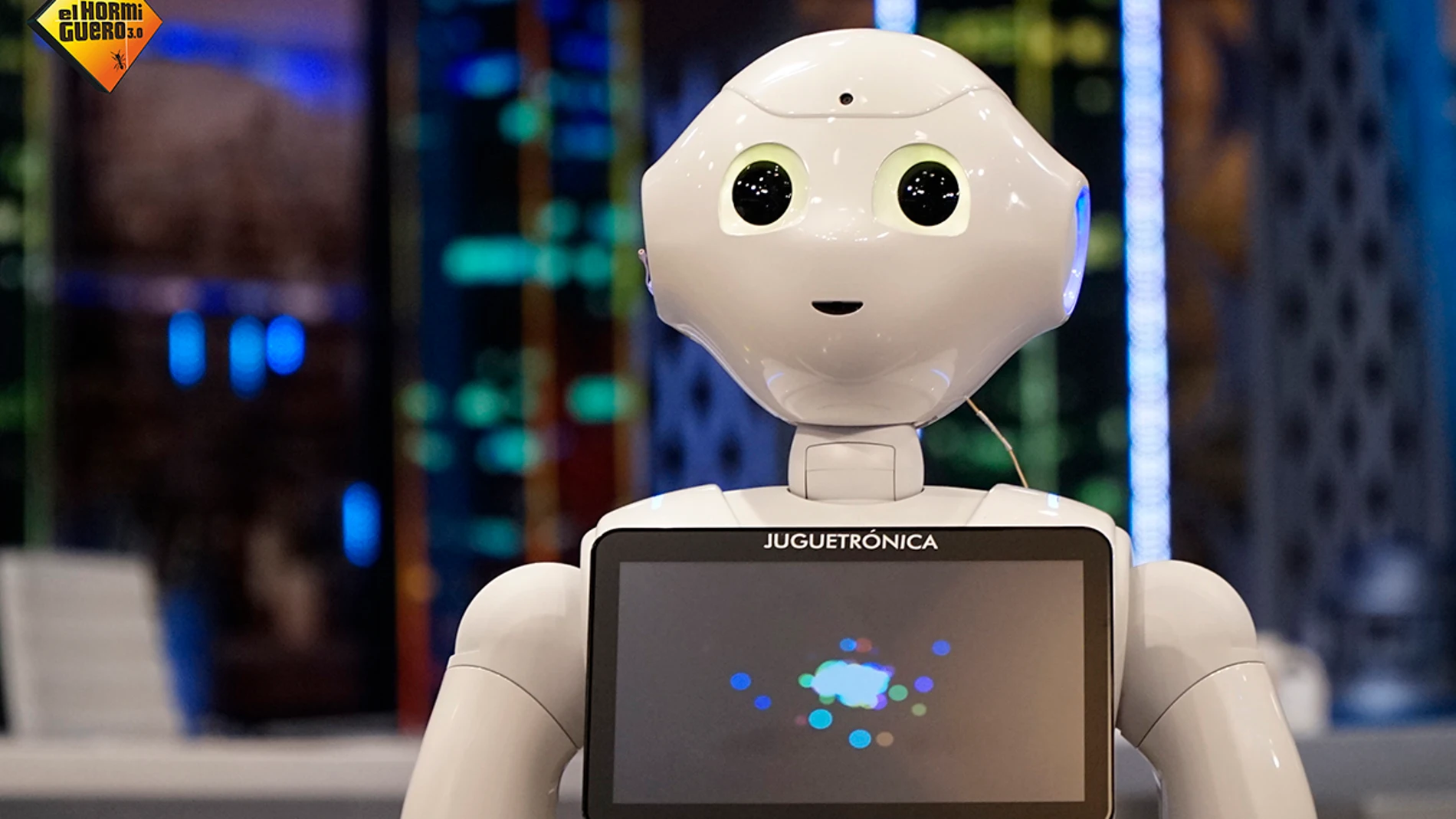 El robot José Miguel debuta en 'El Hormiguero 3.0' marcándose un baile
