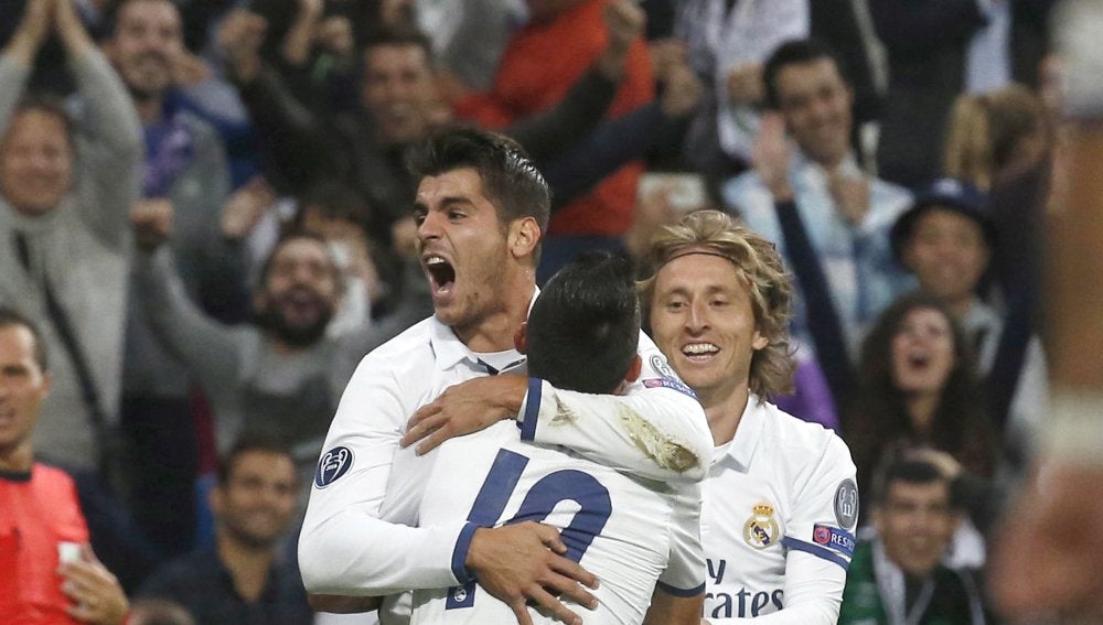 Morata celebra su gol