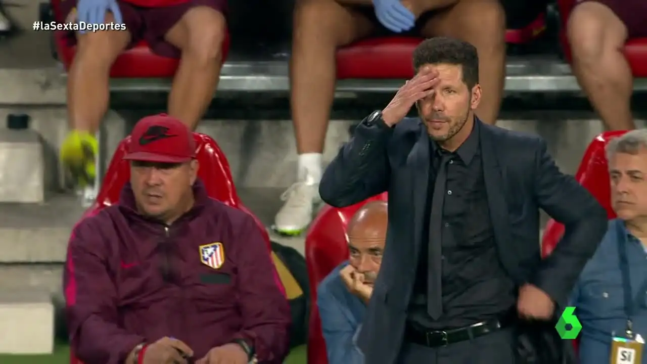 Gameiro desespera a Simeone tras fallar algunas ocasiones ante el PSV