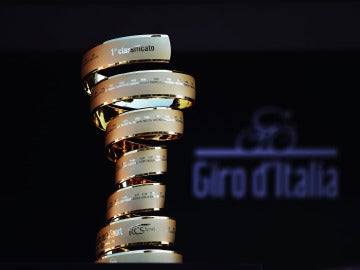 El trofeo del Giro de Italia.