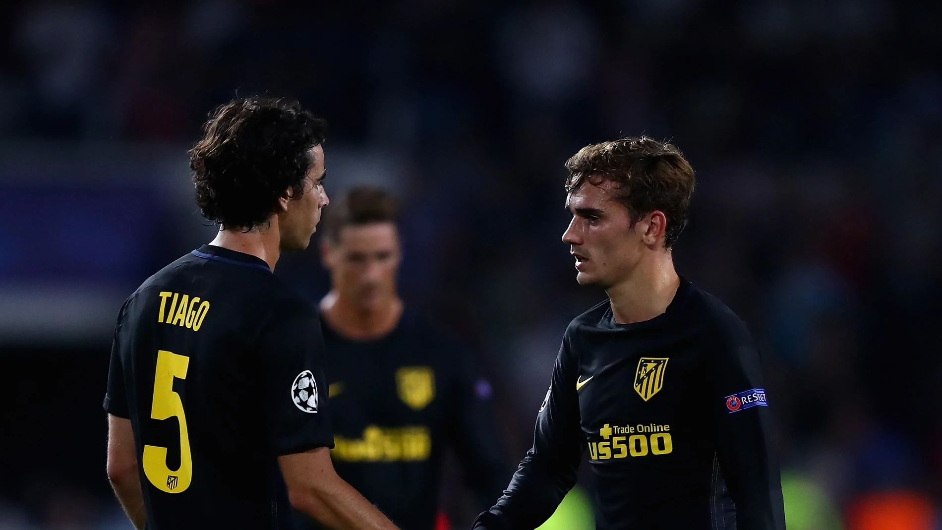 Tiago en el PSV-Atlétic de Madrid.