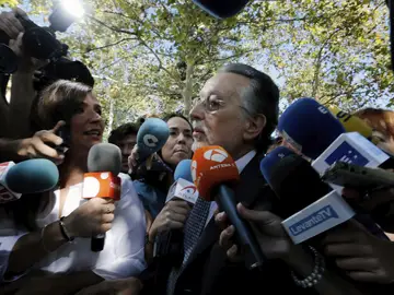 Alfonso Grau a su entrada en los juzgados Alfonso Grau a su entrada en los juzgados